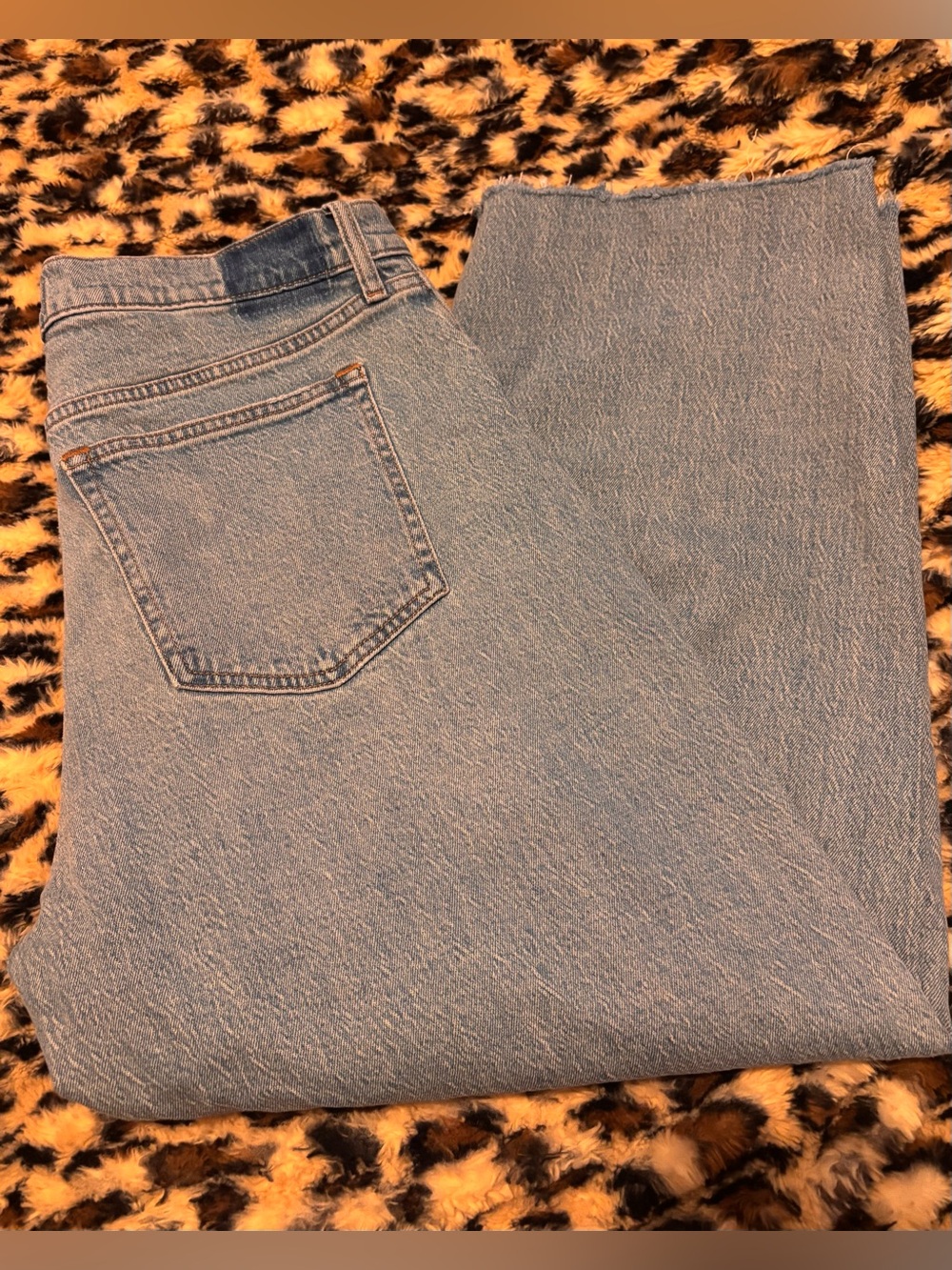 Abercrombie & Fitch Light Blue Relaxed Women’s Barrel Jeans 30 short